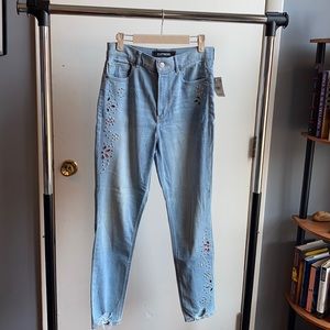 Express Woman’s Stretchy Jeans with Gems, Size 6R